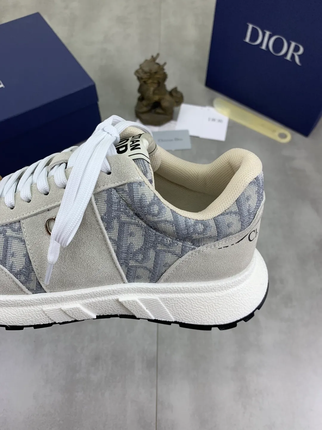 Men's Men's Shoes💰P440💰[New Style]🆘[Dior] 2025 Dior Original Lace-up Low-top Men's Shoes Classic casual shoes 🔥This model is the official classic model, with high quality and made by famous original designers. It is made of high-quality cowhide with original materials➕comfortable and breathable mesh lining➕pigskin insole. The perfect last shape and generous and fashionable design have attracted many consumers and are suitable for drivers to drive🚗. What you want is the best quality in the market. Color: seven colors. Code number: 38--44 (45 46 customized)